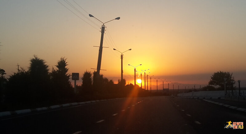 Sunrise on the way to the Grebnoy Kanal/Betonka stop