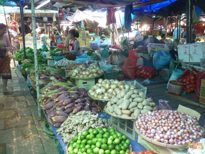 Inside Talat Khua Din: the veggie section