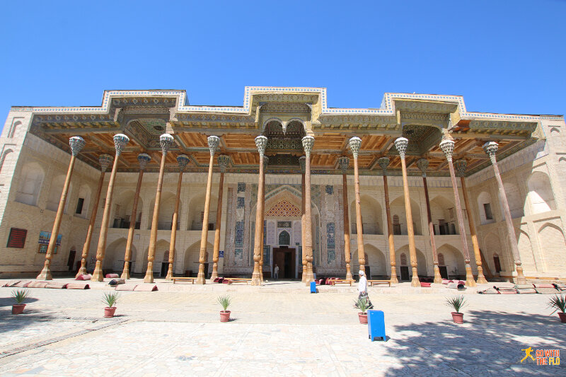 Bolo-Hauz Mosque