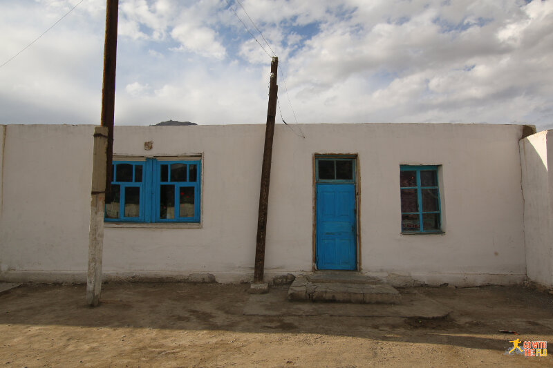 Building in Murghab reminding me of Greek islands