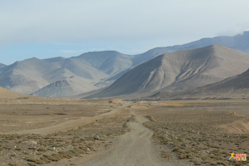 Driving towards Karakul