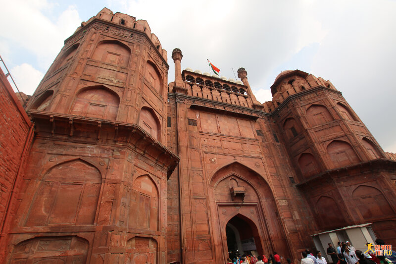 The main entrance, the Lahori Gate