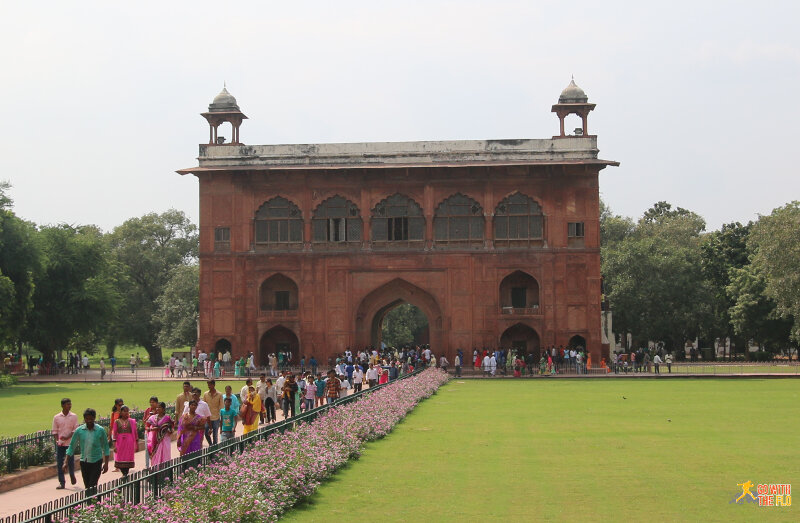 Naqqar Khana (orchestra pit during ceremonies)