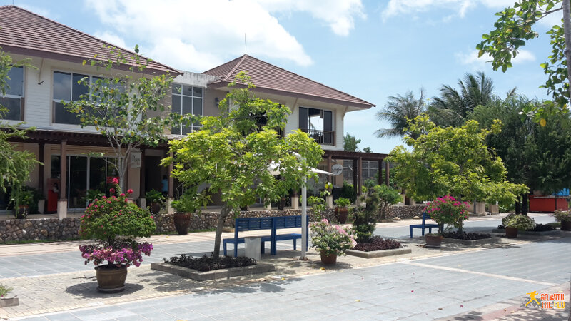 Shops at Koh Samui airport