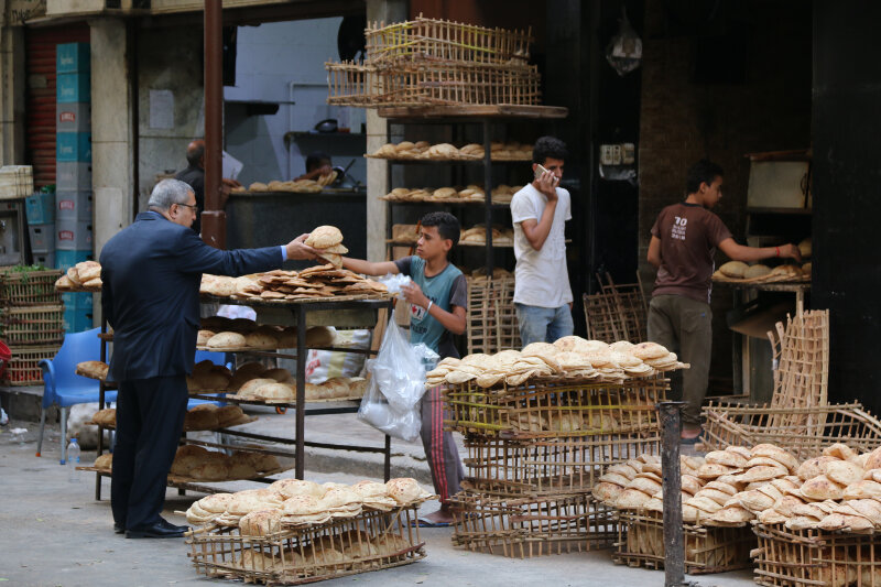 Fresh bread sold on the streets of Cairo