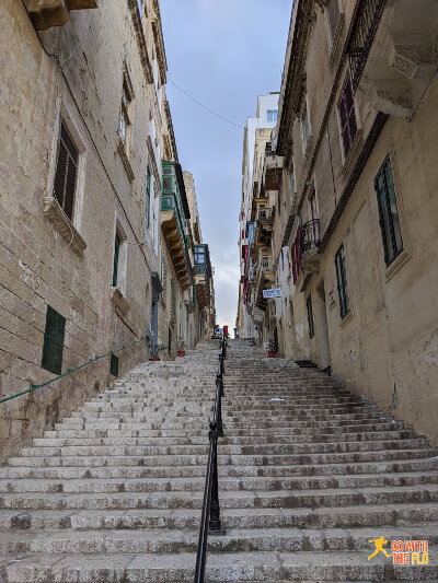 Lots of stairs to be found in Valletta